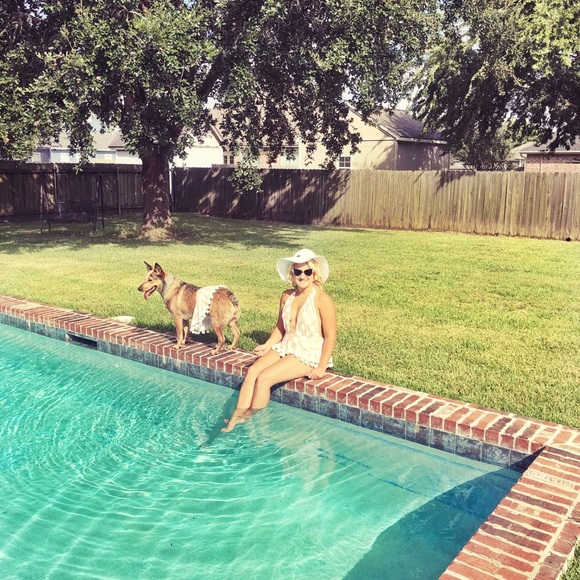 Meet your Posher, Dainty - Picture 4 of 8